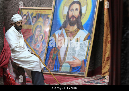 Prêtre africain, Lalibela, Éthiopie Banque D'Images