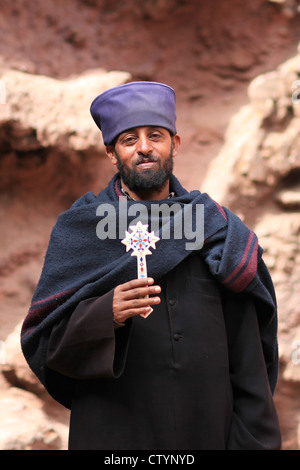 Prêtre africain, Lalibela, Éthiopie Banque D'Images