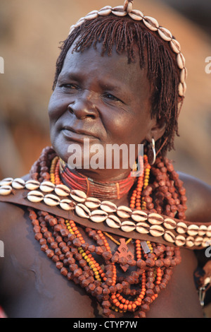 Femme Tribal - Hamar - dans la vallée de l'Omo en Ethiopie, Afrique Banque D'Images