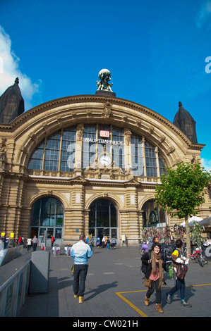 La gare principale Hauptbahnhof quartier Bahnhofsviertel extérieur Frankfurt am Main land de Hesse Allemagne Europe Banque D'Images