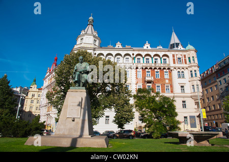 Statue d'Alois Jirasek à Jiraskovo namesti la place Jirasek Nove Mesto, la nouvelle ville Prague République Tchèque Europe Banque D'Images