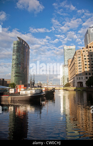 Voir l'hôtel Marriot de Canary Wharf et de gratte-ciel de West India Quay, Londres, Angleterre, Royaume-Uni Banque D'Images