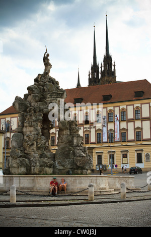 Fontaine Parnassus baroque sur le marché du chou, le coeur de la vieille ville de Brno, République tchèque. Banque D'Images