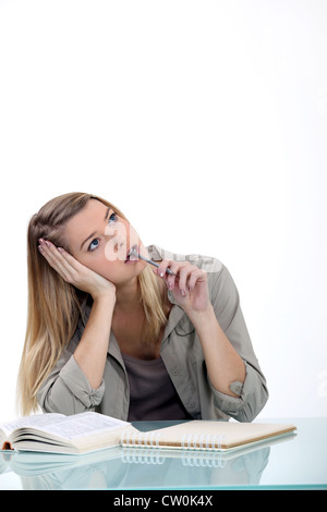 Pensive female student Banque D'Images