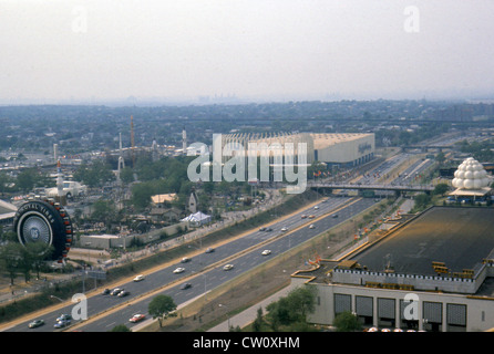 Photo originale prise en 1964. 1964 salon mondial de New York, vue aérienne depuis le pavillon de New York. Banque D'Images