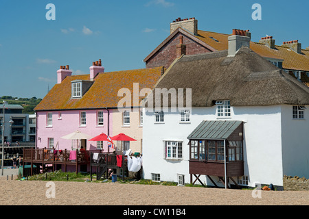 Beachfront cottages, West Bay, Dorset, Angleterre, Royaume-Uni Banque D'Images