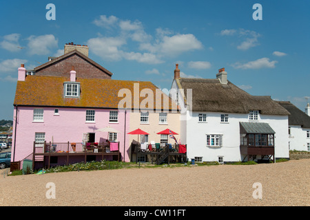 Beachfront cottages, West Bay, Dorset, Angleterre, Royaume-Uni Banque D'Images