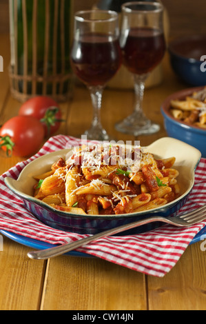 Penne all'amatriciana Italian Food Banque D'Images