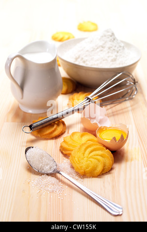 Faire cuire les cookies simple avec des ingrédients frais à la maison Banque D'Images