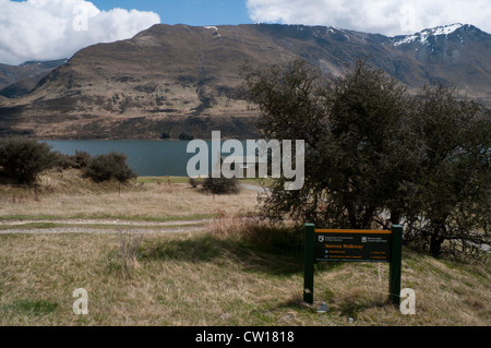 Te Araroa Tramping Track de l'extrême nord de l'île du nord au sud de l'île Sud de la Nouvelle-Zélande passe Mavora Lakes. Banque D'Images