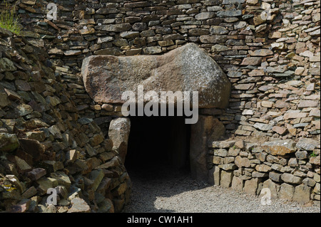 Sépulture néolithique La Hougue Bie ca. 3000 vb.C,., à l'île de Jersey, Channel Islands Banque D'Images