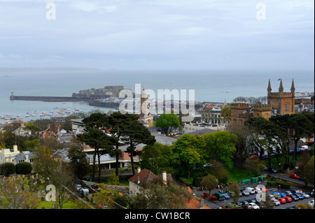 Vue depuis la Tour Victoria dans St Peter Port, l'île de Guernsey, Channel Islands Banque D'Images