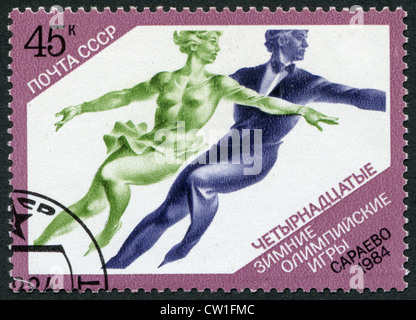 Urss -CIRCA 1984 : timbres-poste imprimés dans l'URSS, montre la XIV jeux Olympiques d'hiver à Sarajevo, patinage artistique, vers 1984 Banque D'Images