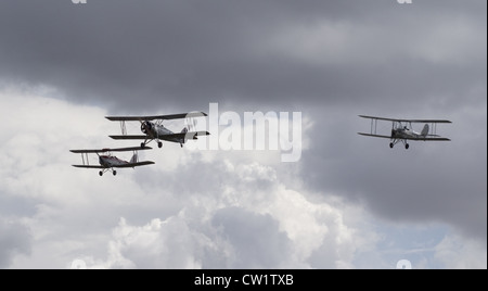 K3241 Avro Tutor, G AEBJ Blackburn B2, K 2585 Tiger Moth Banque D'Images