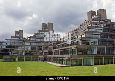 Logements étudiants savent comme bâtiments Ziggurats, Université d'East Anglia, Norwich, Norfolk, Royaume-Uni. Banque D'Images