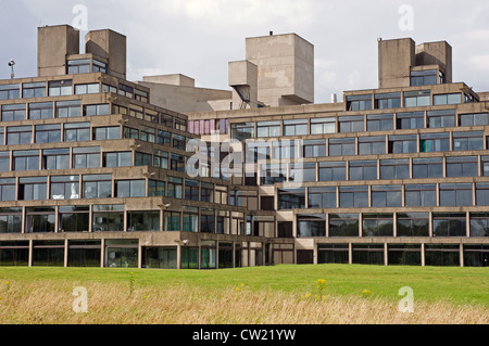 Logements étudiants savent comme bâtiments Ziggurats, Université d'East Anglia, Norwich, Norfolk, Royaume-Uni. Banque D'Images