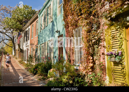 Cute maisons le long du Canal de C&O à Georgetown, Washington D.C. Banque D'Images