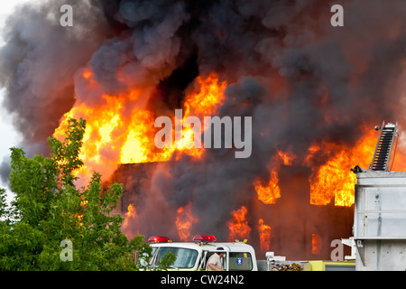 Plus jamais de feu dans Herkimer County, New York, consommé de 15 bâtiments, bêche et fourche, Frankfort, Août 2012 Banque D'Images