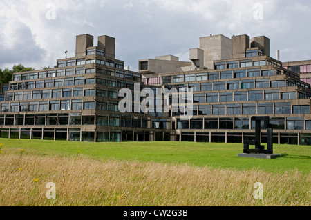 Logements étudiants savent comme bâtiments Ziggurats, Université d'East Anglia, Norwich, Norfolk, Royaume-Uni. Banque D'Images