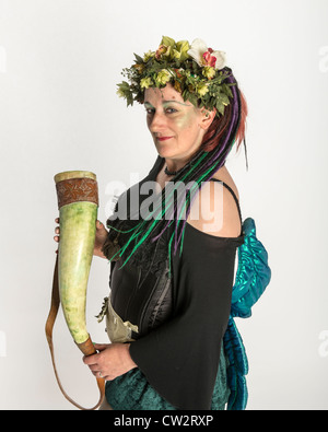 Participant à la prise en costume dans le vert Festival. Hastings. East Sussex. L'Angleterre. UK Banque D'Images