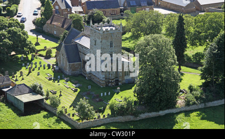 Vue aérienne de Saint Pierre et Saint Paul à l'Église, Sywell Northamptonshire Banque D'Images