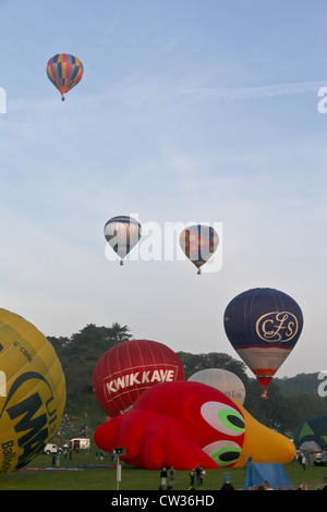 Affichage des ballons à Ashton Cour, Bristol, à l'International Balloon Fiesta 2012 Banque D'Images