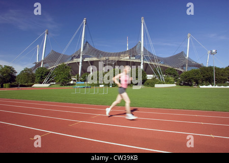 Munich, donnant sur le stade olympique Banque D'Images