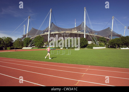 Munich, donnant sur le stade olympique Banque D'Images