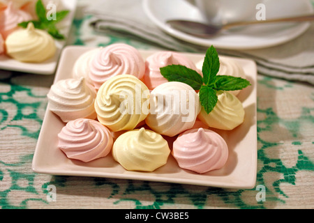 Meringues trois saveurs. Recette disponible Banque D'Images