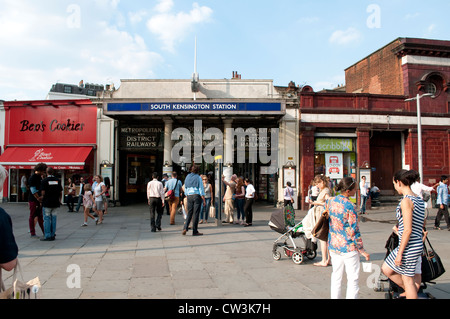 La station de métro South Kensington, South Kensington, London, UK Banque D'Images