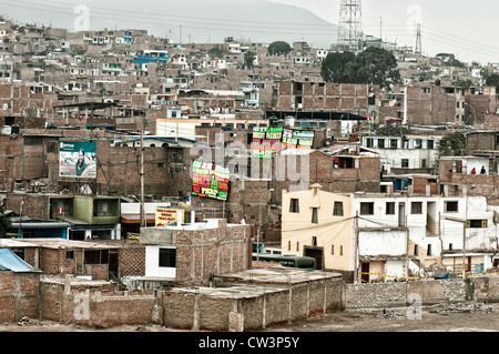 Dans les quartiers périphériques de Lima - Pérou Banque D'Images