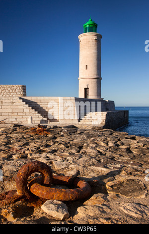 Anneau de fer rouillé en dessous du phare de Cassis Cassis, Provence, France Banque D'Images