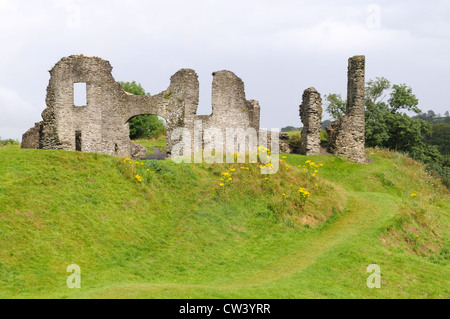 Ruines du château de Newcastle Emlyn Carmarthenshire Wales Cymru UK GO Banque D'Images