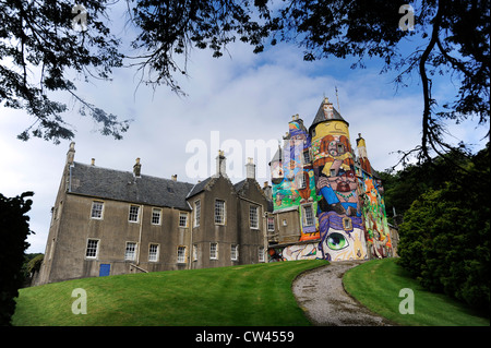 Château de Kelburn Ayrshire Scotland house art Graffiti artiste country estate arbres stately home historique peinture écossais Banque D'Images