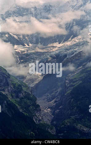 La Suisse. L'Oberer Grindelwaldgletscher au dessus de Grindelwald dans l'Oberland bernois. Banque D'Images