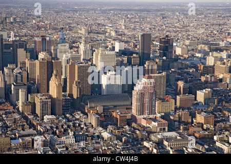 Le coucher de soleil sur Philiadelphia aérienne, New York, la ville de l'amour fraternel Banque D'Images