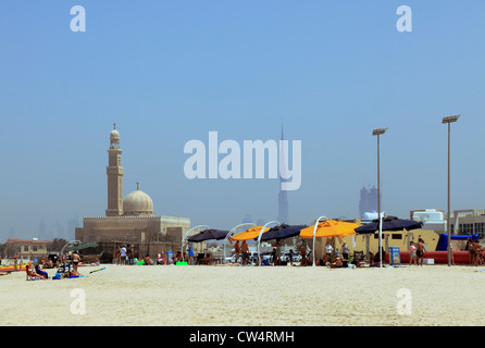 3628. La plage publique de Jumeirah, DUBAÏ, ÉMIRATS ARABES UNIS. Banque D'Images