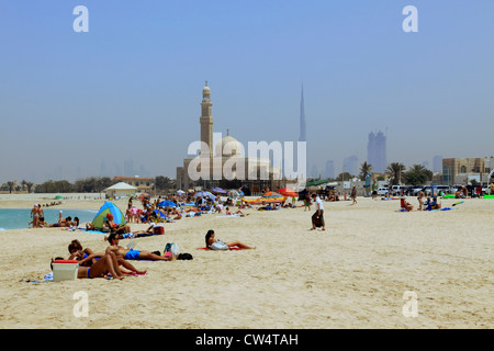 3630. La plage publique de Jumeirah, DUBAÏ, ÉMIRATS ARABES UNIS. Banque D'Images