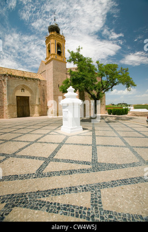 Palos Crew Monument situé en face de l'église de San Jorge Mártir Saint Georges Martyr où Christophe Colomb et de marins priaient reçu Banque D'Images