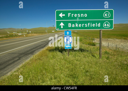 L'intersection des routes de l'État de Californie 46 et 41, où l'acteur James Dean est mort dans un accident de voiture dans les années 1950 Banque D'Images