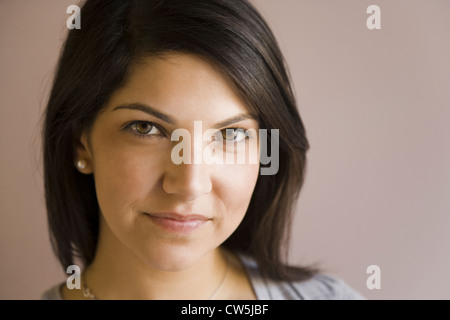 Portrait d'une femme un sourire Banque D'Images