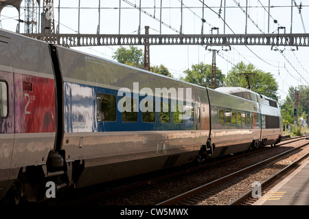 TGVR le train au départ de la Gare de Pau sud ouest système SNCF Banque D'Images