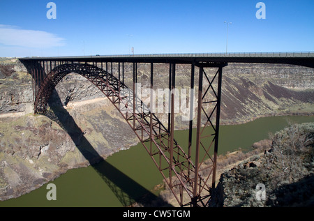 L'I.B. Perrine pont enjambe le canyon de la rivière Snake à Twin Falls, Idaho, USA. Banque D'Images
