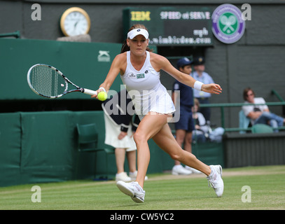 Agnieszka Radwanska (POL) en action à Wimbledon Banque D'Images