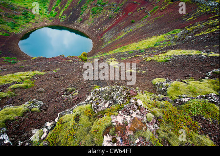 Lac de cratère Kerid, Sud de l'Islande Banque D'Images