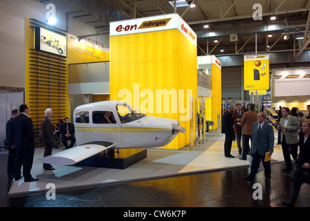 E.ON Ruhrgas, juste Eworld, stand avec airplane Banque D'Images