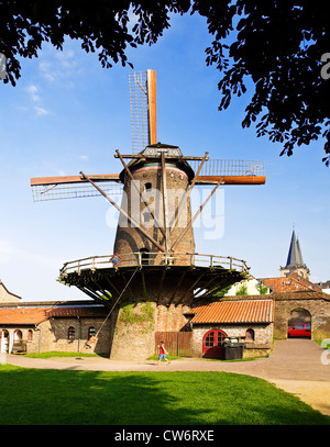 Kriemhild-Muehle, Kriemhild moulin, Dom Saint Victor en arrière-plan, l'Allemagne, en Rhénanie du Nord-Westphalie, Ruhr, Xanten Banque D'Images