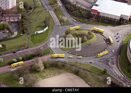 Vue aérienne d'un camion de course Dunlop coup de publicité dans les rues de Birmingham Banque D'Images