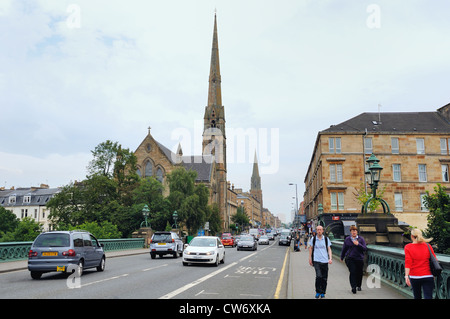 L'église paroissiale de Lansdowne, Great Western Road, Glasgow, Ecosse, à Kelvinbridge. Banque D'Images