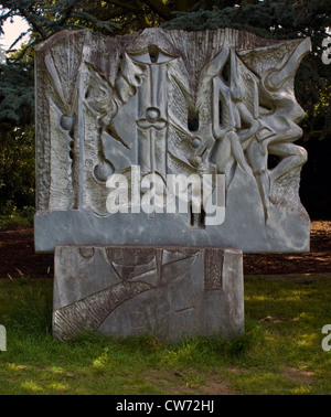 Sculpture dans le jardin Banque D'Images